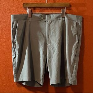 G/Fore Men’s Gray Chino Flat Front Lightweight Performance Golfing Shorts